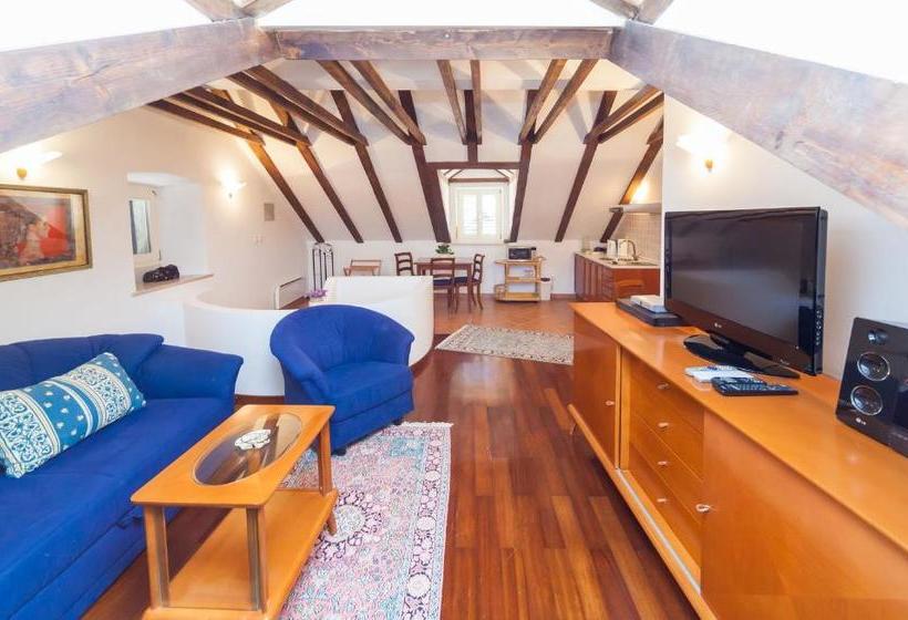 فندق Apartments Vi-la