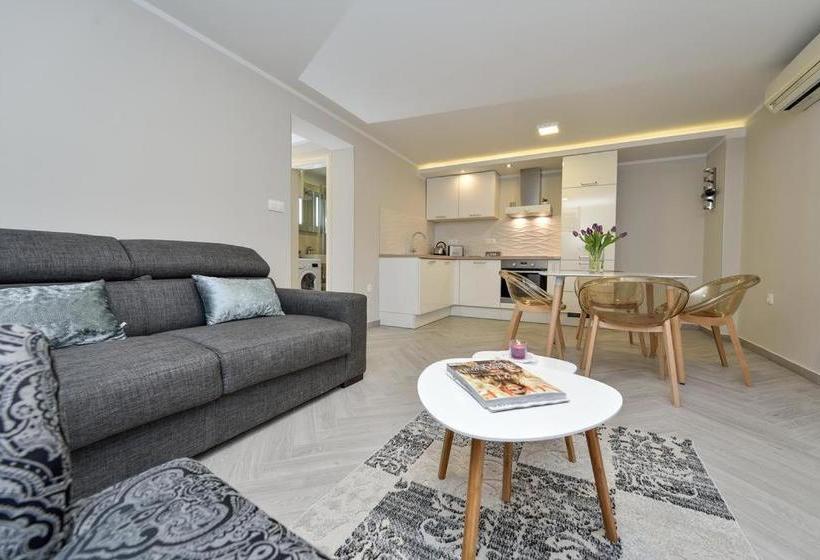 호텔 Apartments Villa Karla