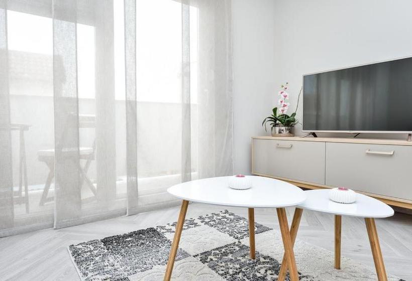 호텔 Apartments Villa Karla