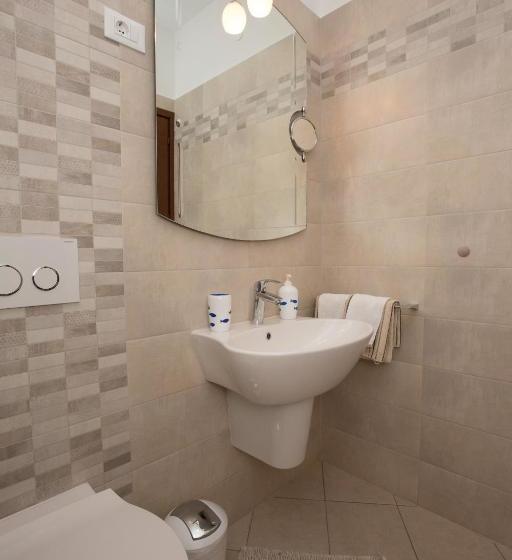 Отель Apartments Villa Nola