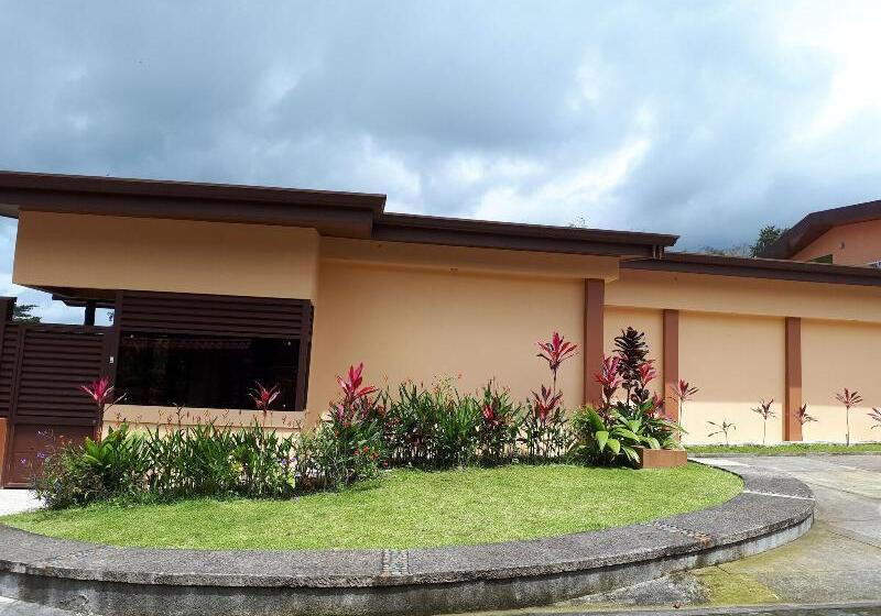 فندق Aunty Arenal Lodge