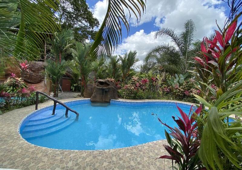 فندق Aunty Arenal Lodge