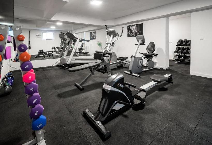 فندق Beach Apartments Slatine