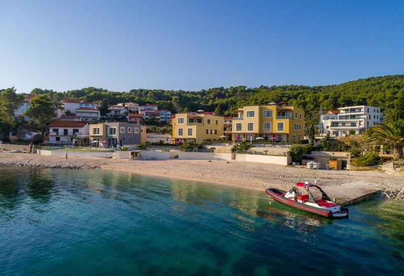 فندق Beach Apartments Slatine