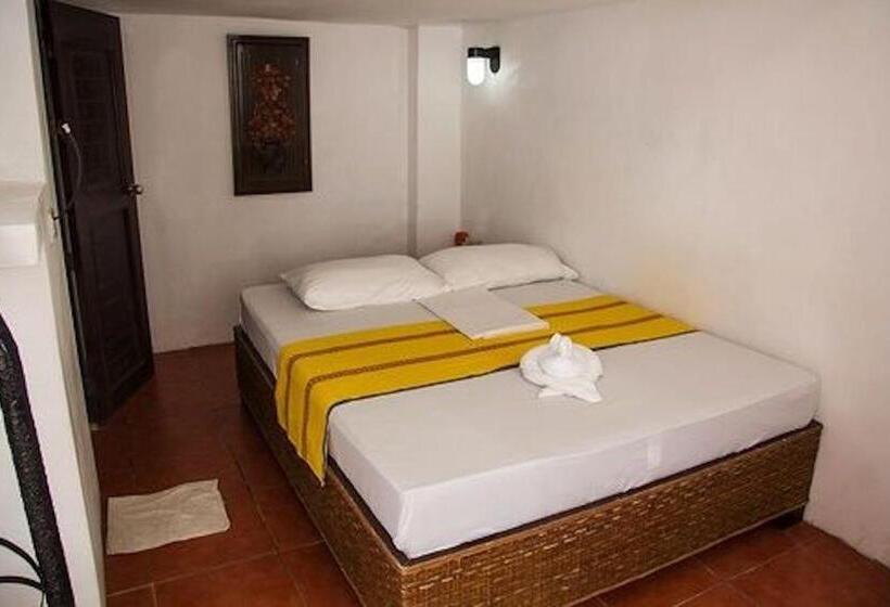 בית מלון כפרי Boracay Ocean Bay