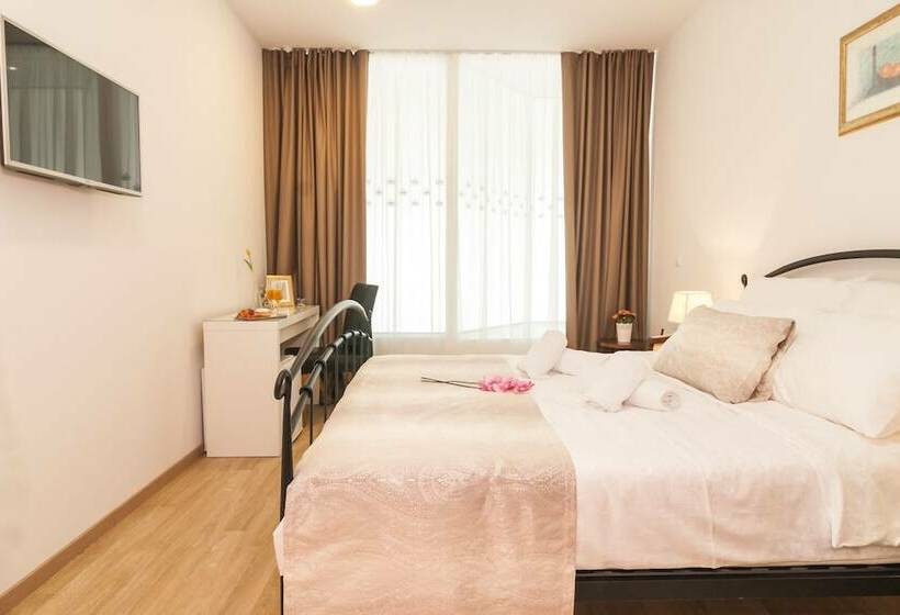 호텔 Cafe Royal Rooms