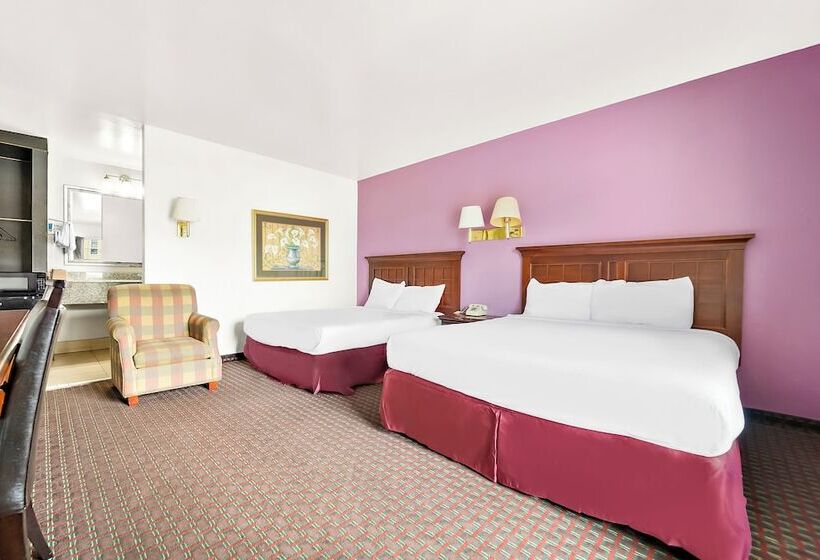 هتل Capitol Inn And Suites