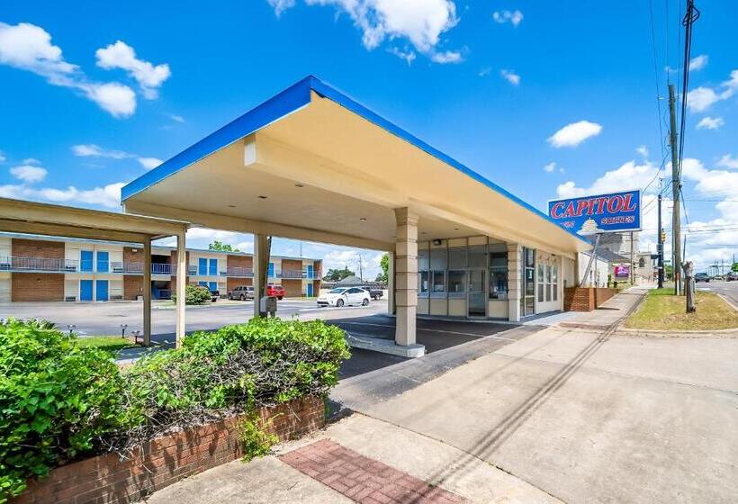 Отель Capitol Inn And Suites