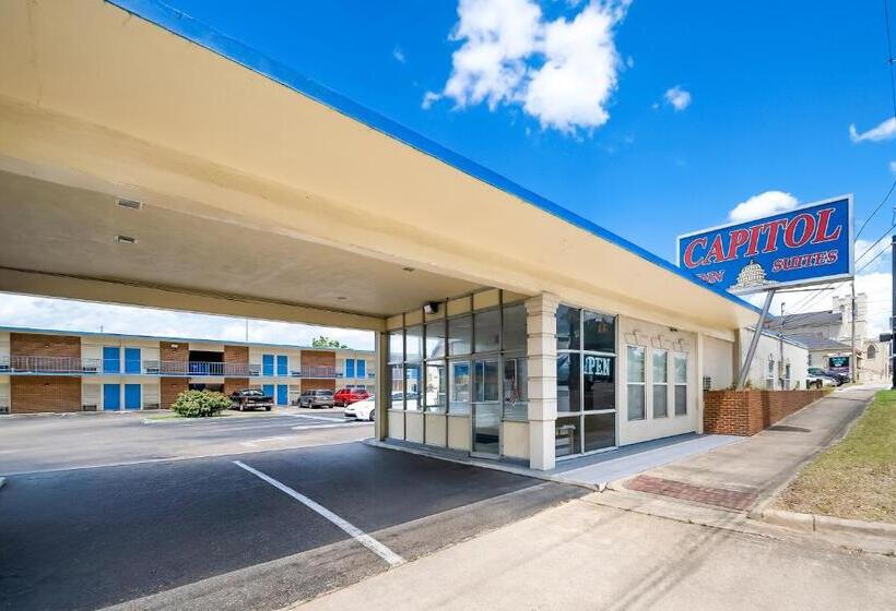 Отель Capitol Inn And Suites