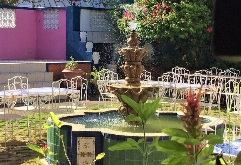 هتل Casa La Granja