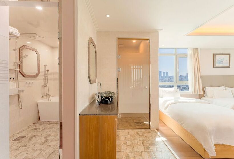 Central Park Hotel Busan