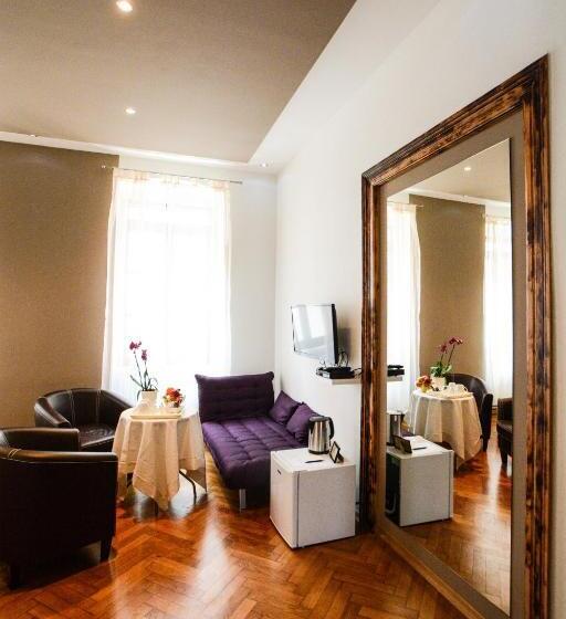 호텔 City Center Rooms