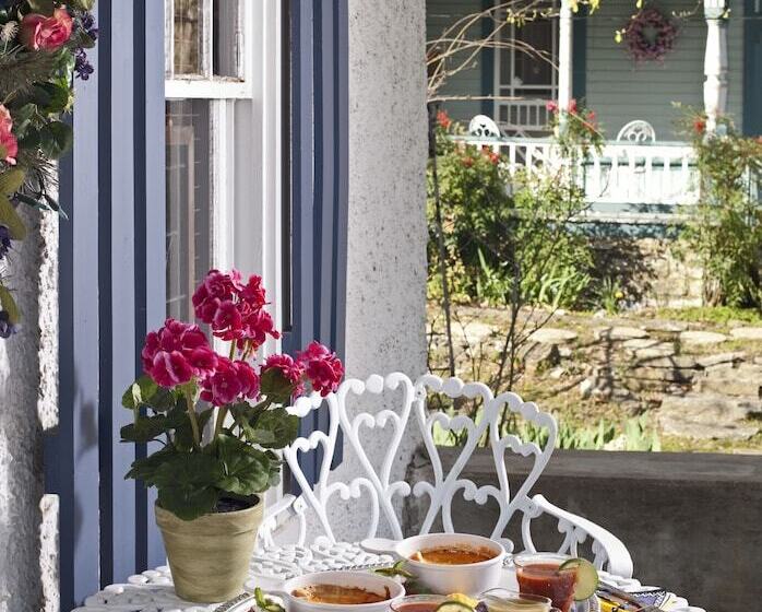 فندق Cliff Cottage Inn