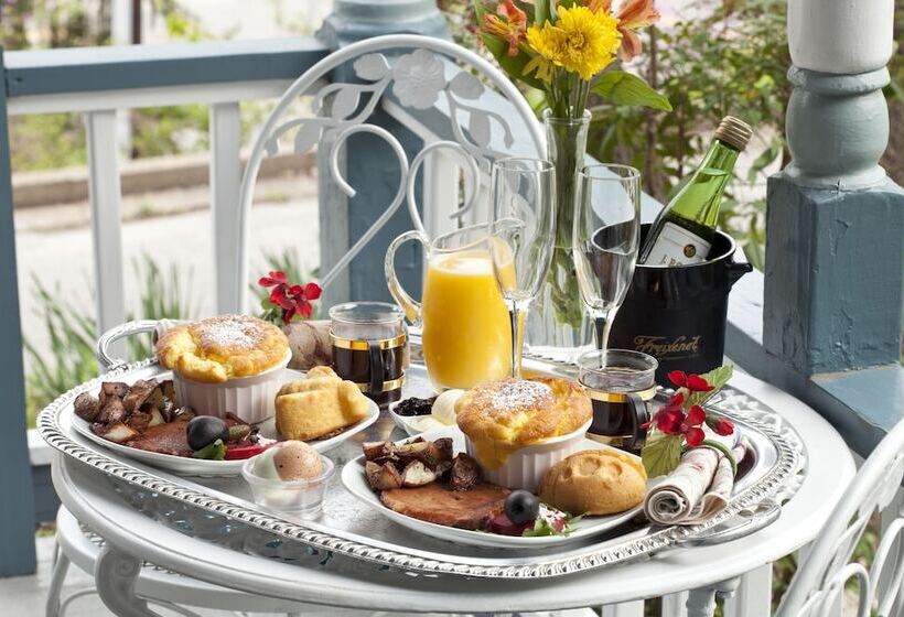 هتل Cliff Cottage Inn