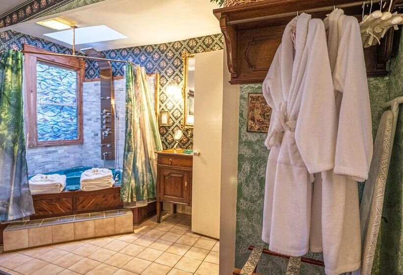 هتل Cliff Cottage Inn