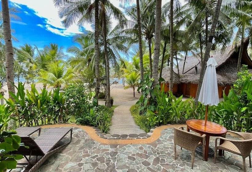 هتل Coco Grove Beach Resort, Siquijor Island