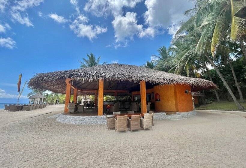 هتل Coco Grove Beach Resort, Siquijor Island