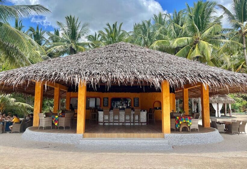 هتل Coco Grove Beach Resort, Siquijor Island