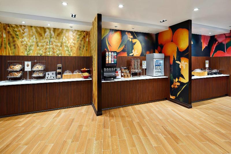 호텔 Fairfield Inn & Suites By Marriott Fresno Yosemite International Airport