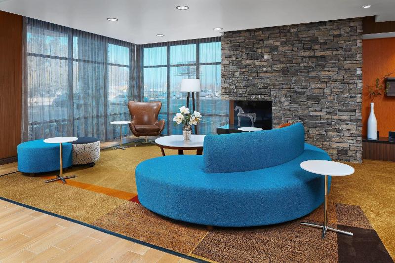 호텔 Fairfield Inn & Suites By Marriott Fresno Yosemite International Airport