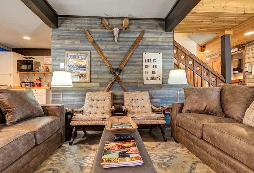 호텔 Fireside Inn & Hostel