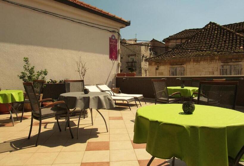 هتل Guest House Klaudija