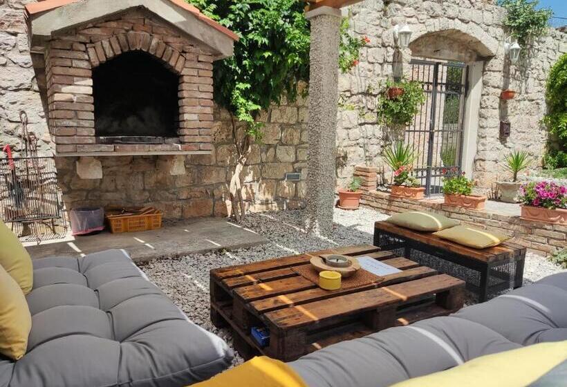 هتل Guest House Klaudija