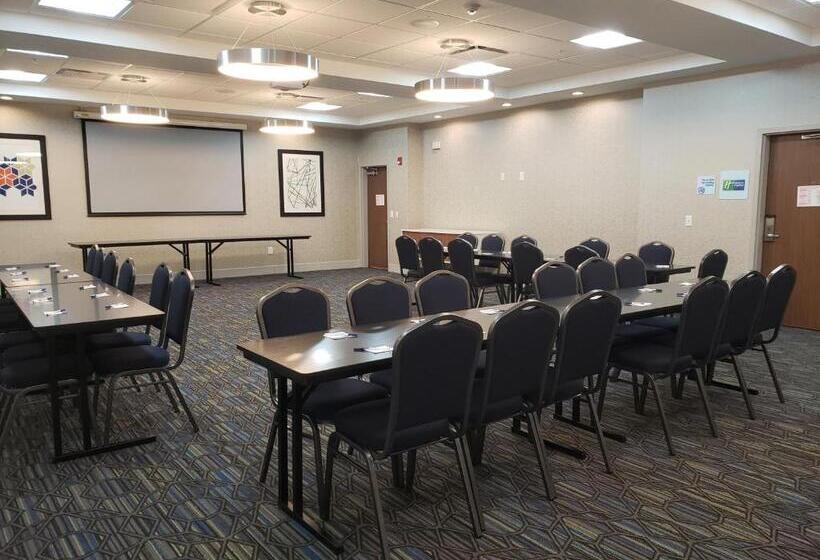 ホテル Holiday Inn Express Macon North, An Ihg