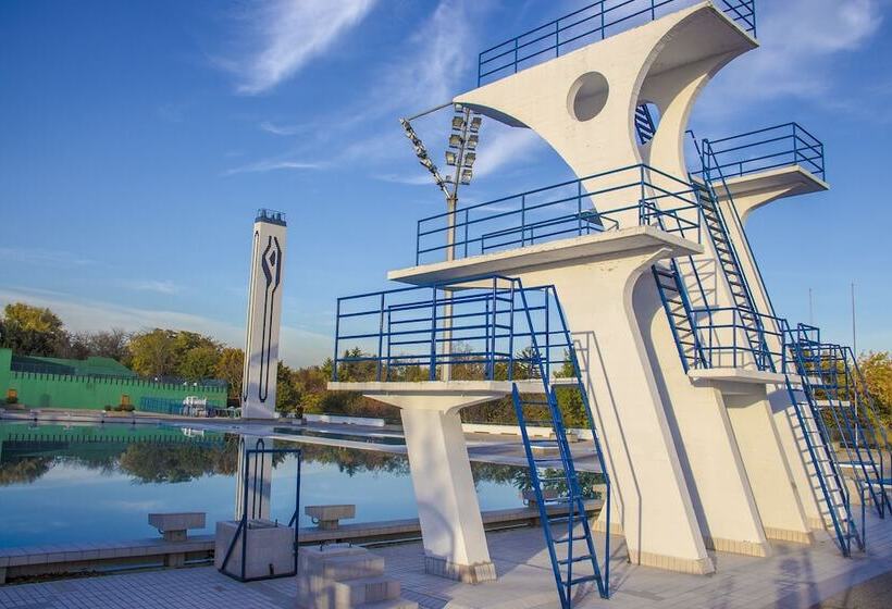 בית מלון כפרי Hostel Poolside