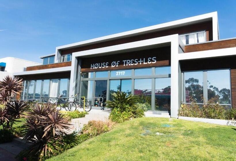 בית מלון כפרי House Of Trestles   Hostel