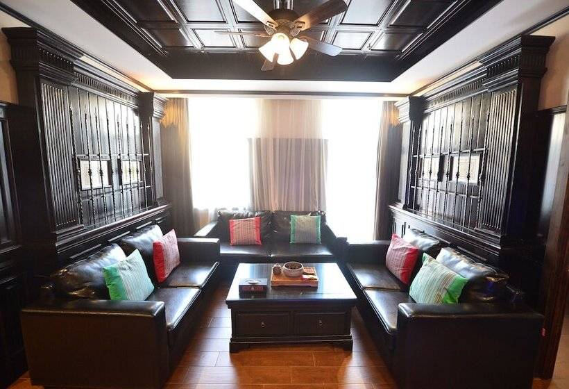 Hotel Hui Hua Gong Theme