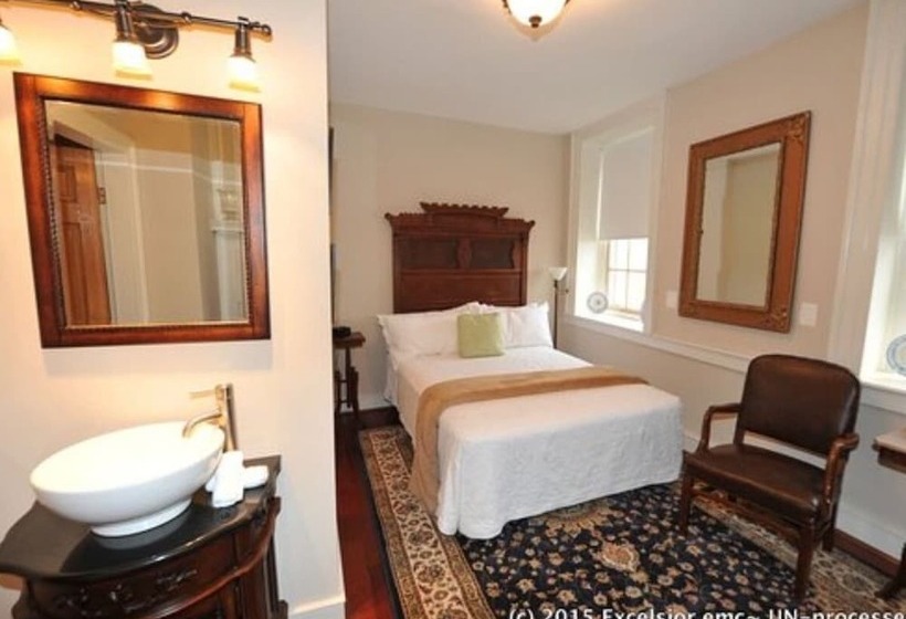 فندق Inn At Springfield Manor