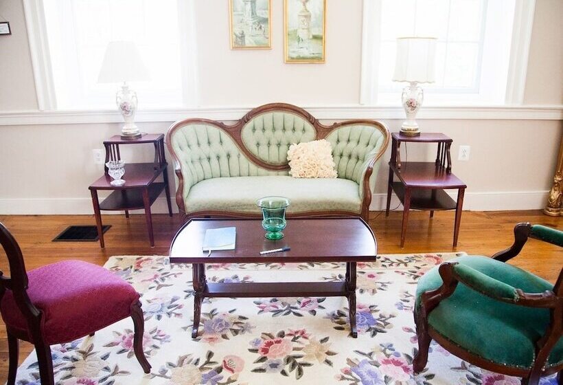 فندق Inn At Springfield Manor