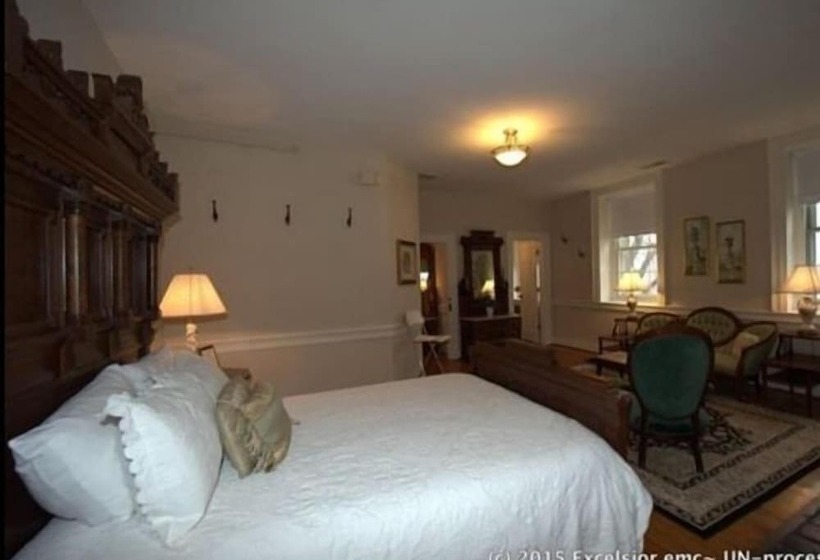 فندق Inn At Springfield Manor