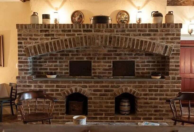 فندق Inn At Springfield Manor