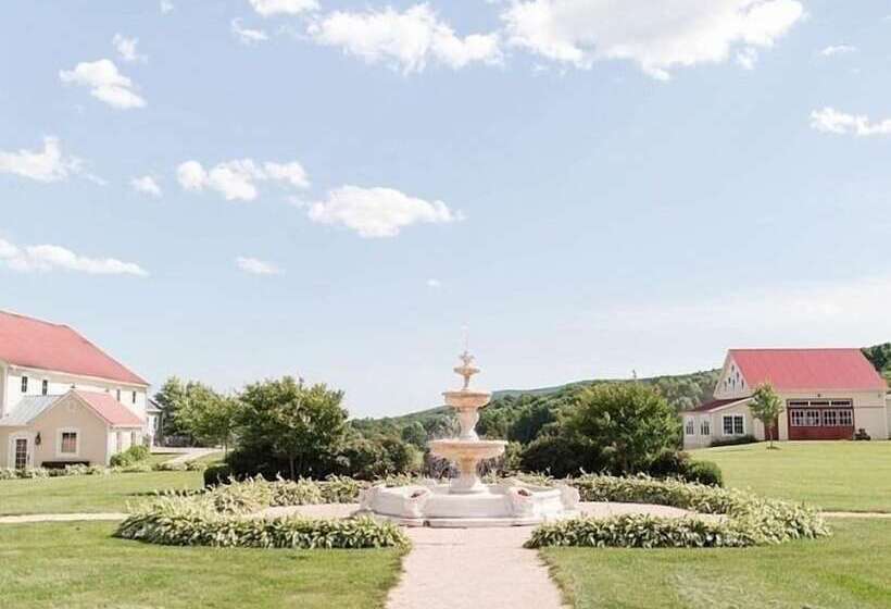 فندق Inn At Springfield Manor