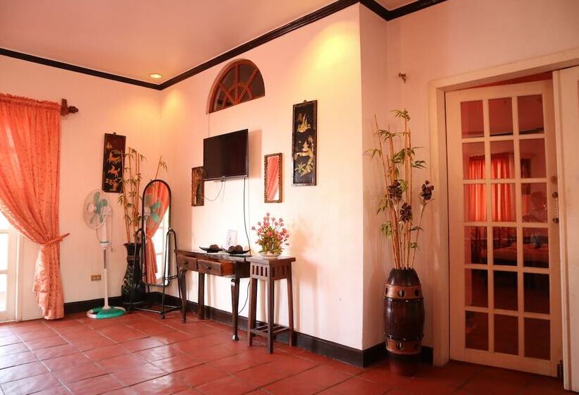 هتل Isla Bonita Beach Resort