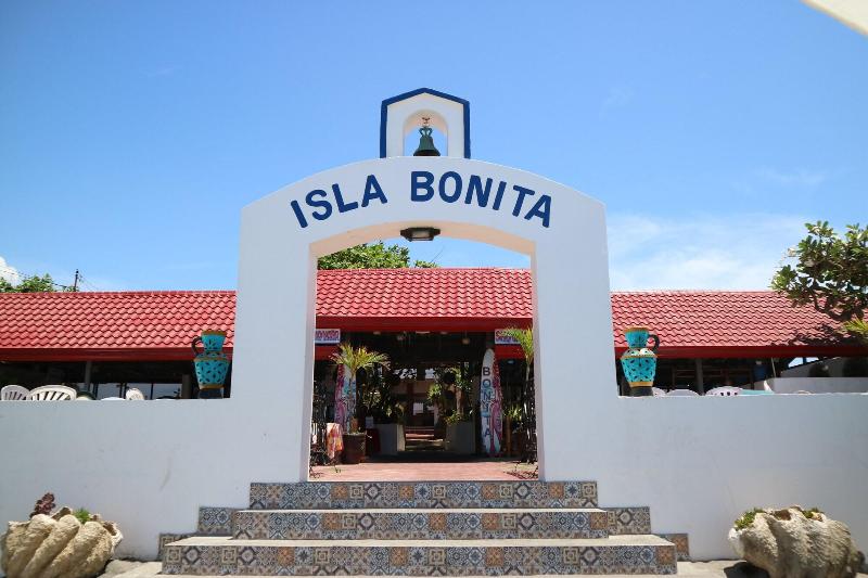 هتل Isla Bonita Beach Resort