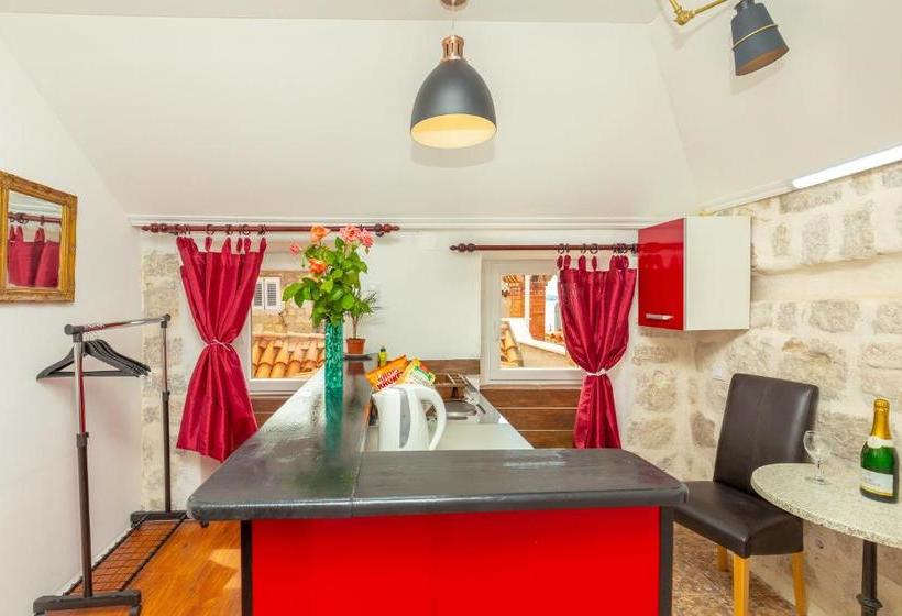 فندق Juliette's Palace Studios