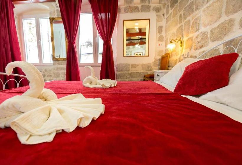 فندق Juliette's Palace Studios