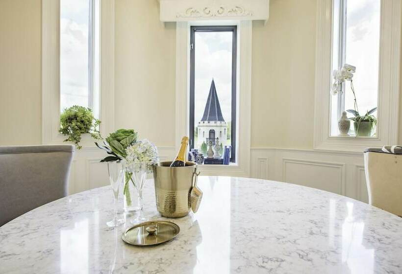 Отель The Kentucky Castle