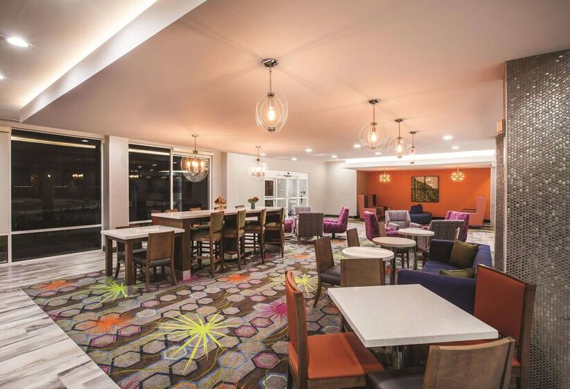 בית מלון כפרי La Quinta Inn & Suites Port Allen La