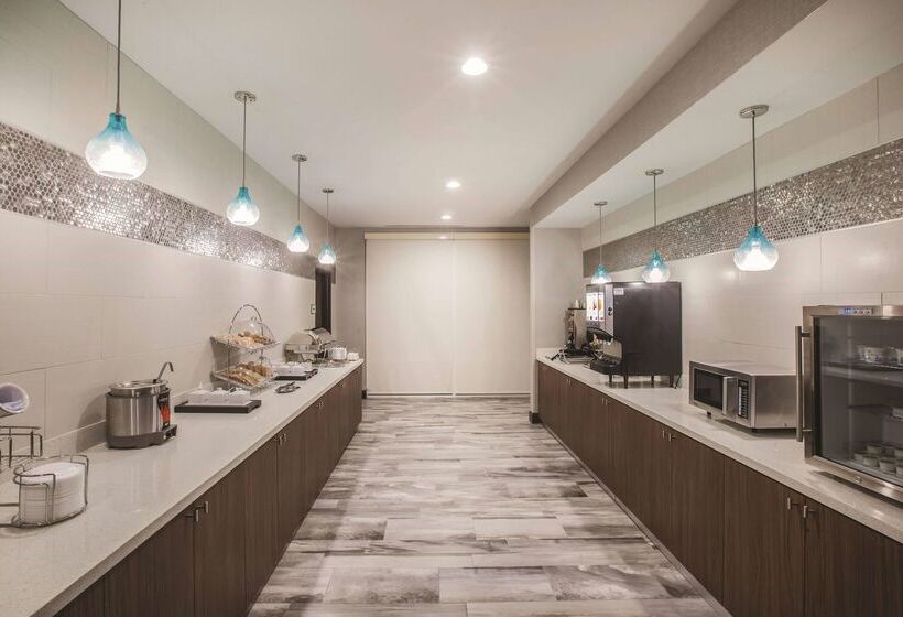 בית מלון כפרי La Quinta Inn & Suites Port Allen La