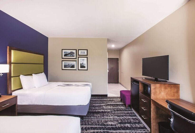 فندق La Quinta Inn & Suites Port Allen La