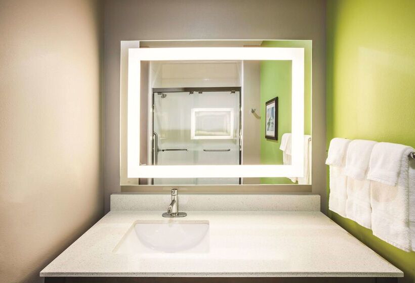 فندق La Quinta Inn & Suites Port Allen La