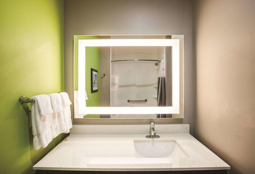 فندق La Quinta Inn & Suites Port Allen La