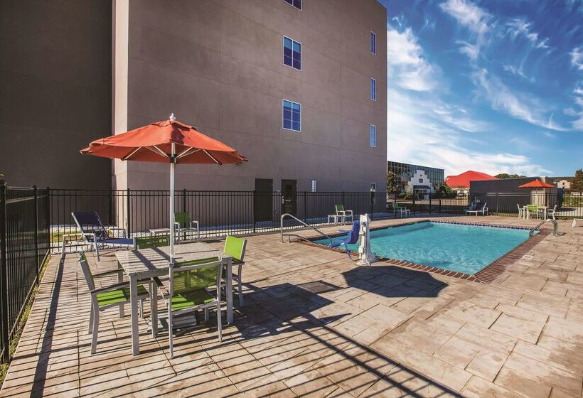 فندق La Quinta Inn & Suites Port Allen La