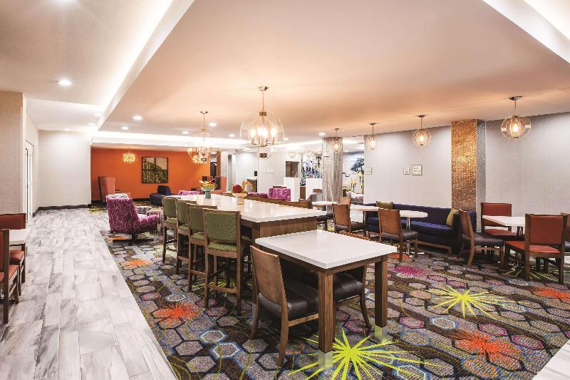 فندق La Quinta Inn & Suites Port Allen La