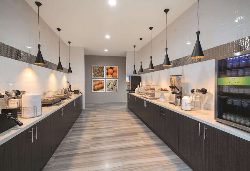 בית מלון כפרי La Quinta By Wyndham Opelika Auburn