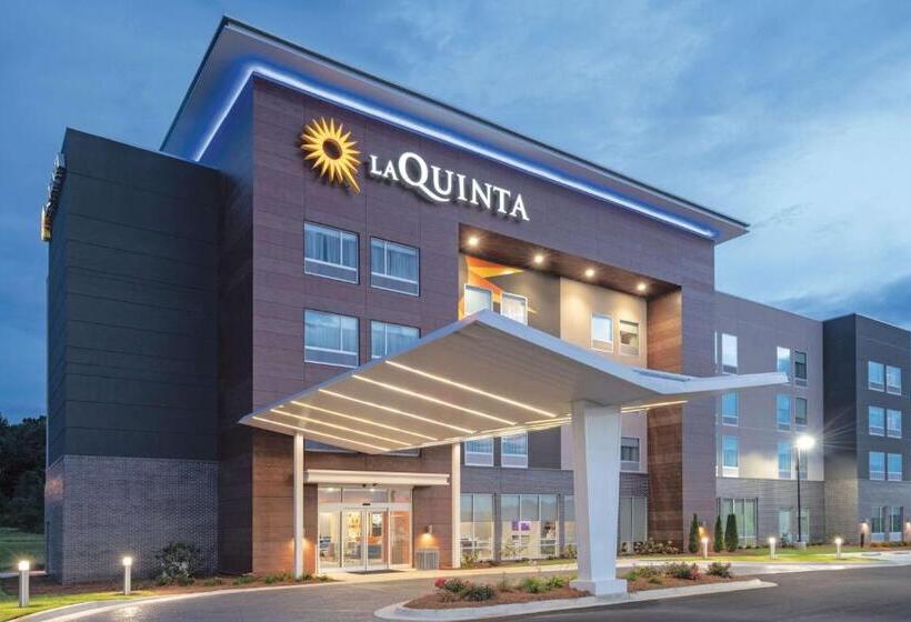 בית מלון כפרי La Quinta By Wyndham Opelika Auburn